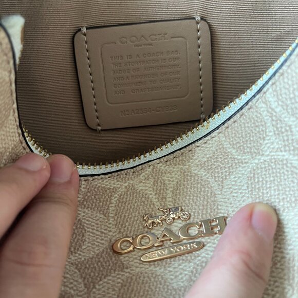 Coach fashion Women's Bag Fashionable Cream Handbag - Picture 8 of 9